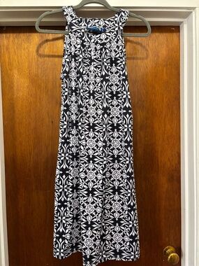 Banana Republic Black and White Geometric Maxi Skirt